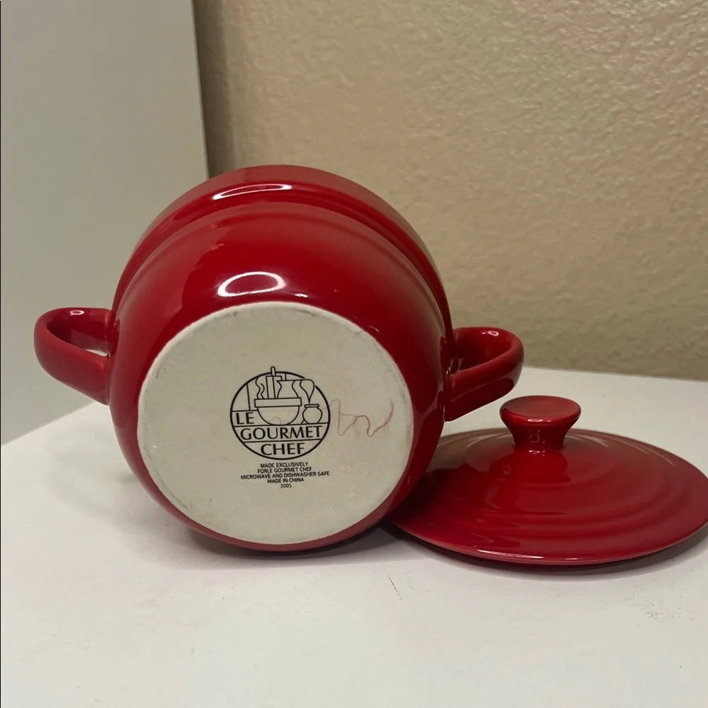 Le Gourmet Chef Red Soup Crock with Lid | Mini Ceramic Pot | 4.5” Covered Bowl